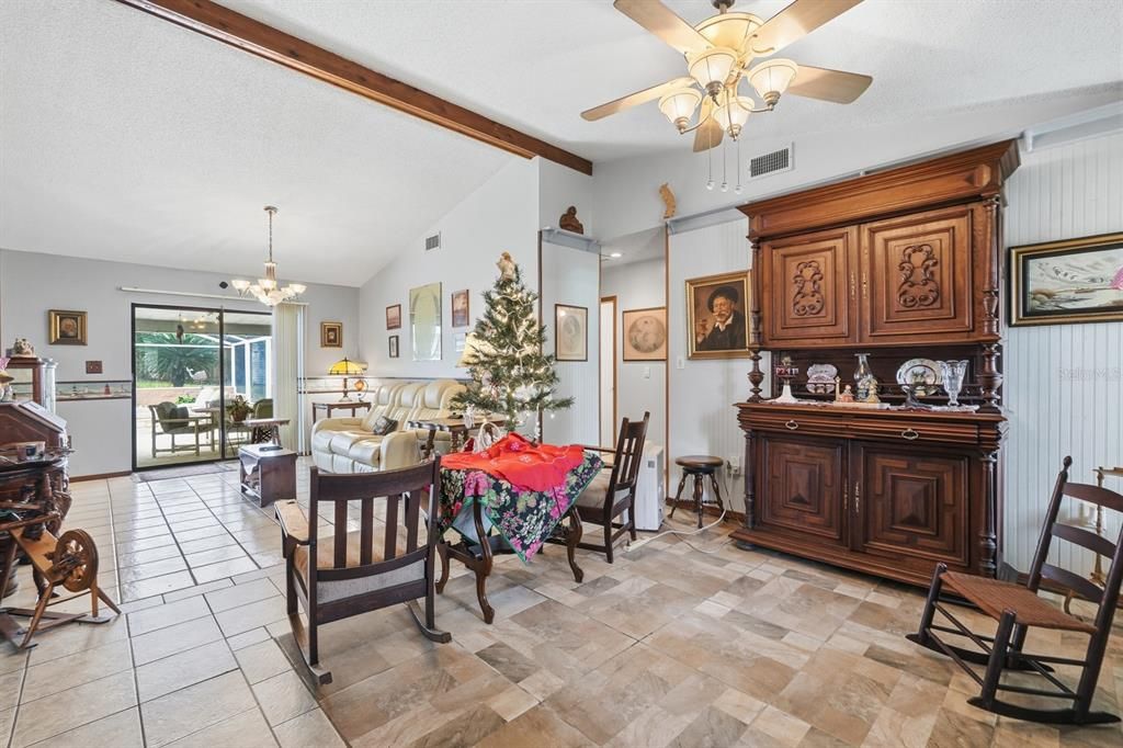 For Sale: $340,000 (3 beds, 2 baths, 1698 Square Feet)