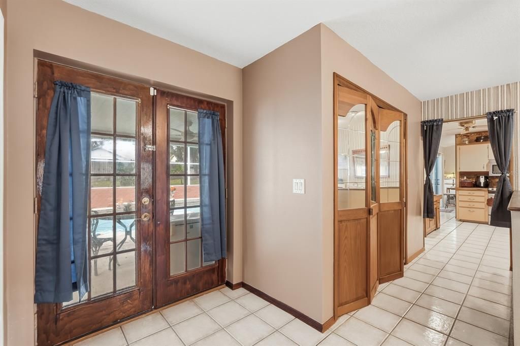 For Sale: $340,000 (3 beds, 2 baths, 1698 Square Feet)