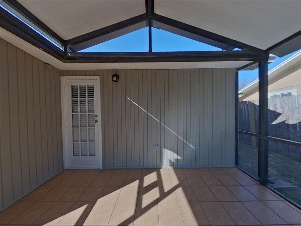 出租: $2,129 (4 贝兹, 2 浴室, 1522 平方英尺)