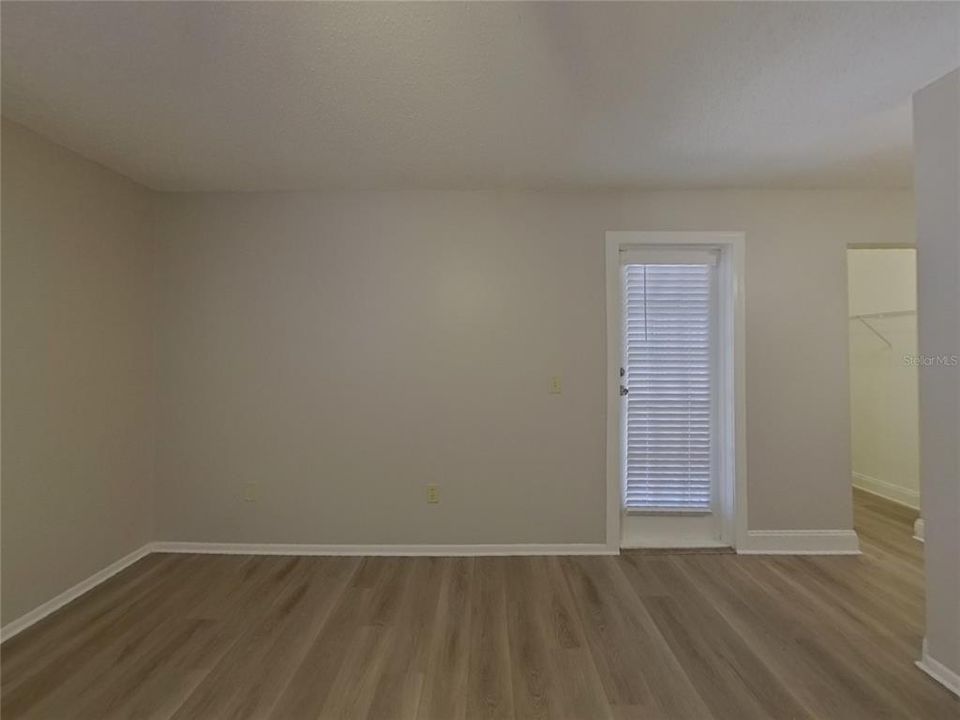 出租: $2,129 (4 贝兹, 2 浴室, 1522 平方英尺)