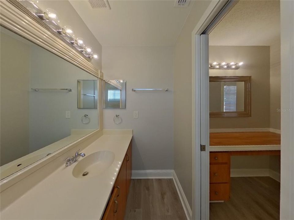 出租: $2,129 (4 贝兹, 2 浴室, 1522 平方英尺)