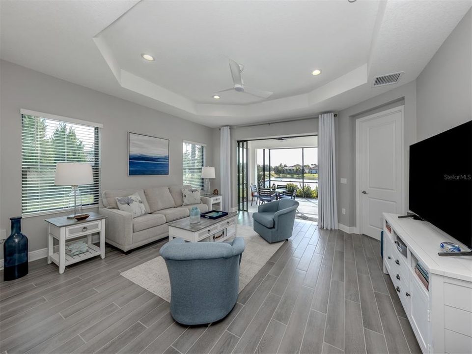 На продажу: $445,000 (2 спален, 2 ванн, 1433 Квадратных фут)