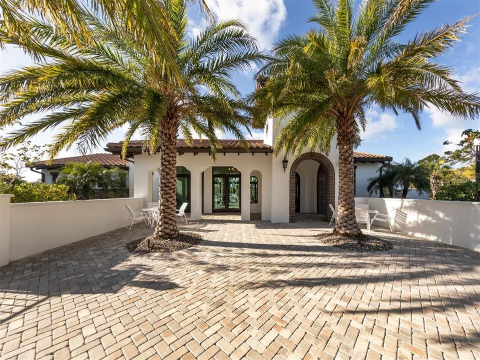 На продажу: $445,000 (2 спален, 2 ванн, 1433 Квадратных фут)