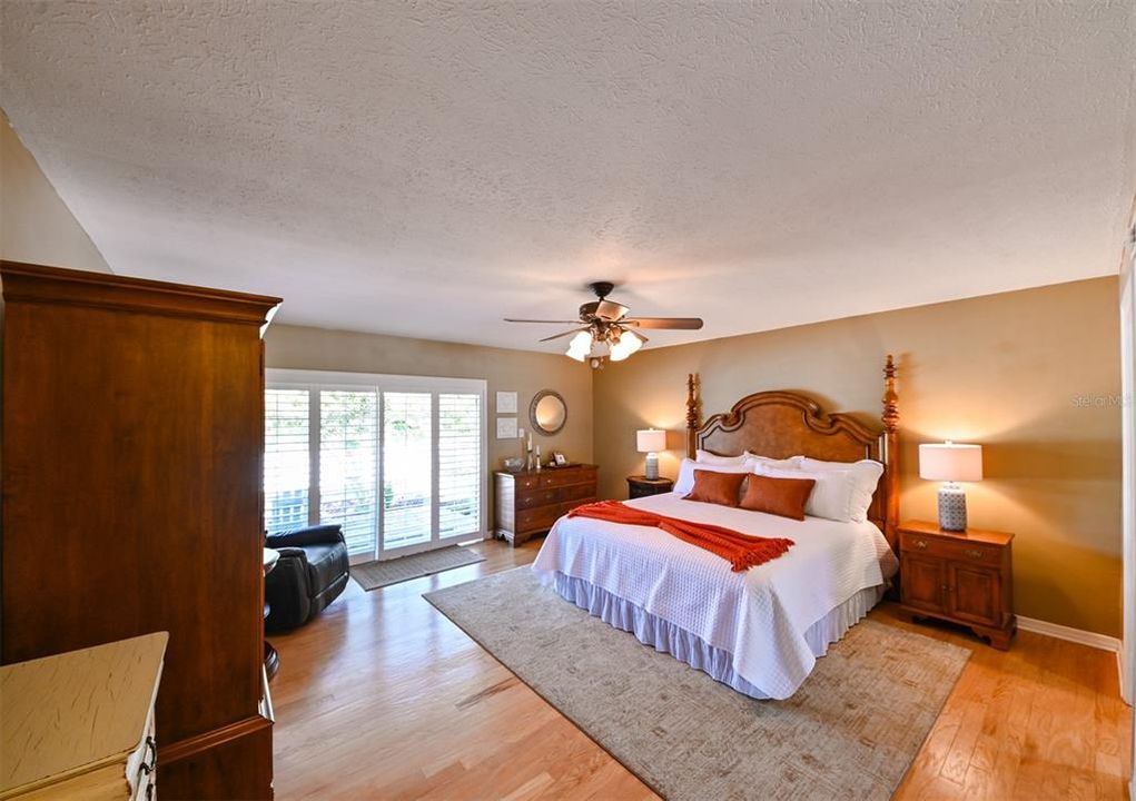 待售: $895,000 (4 贝兹, 2 浴室, 2954 平方英尺)