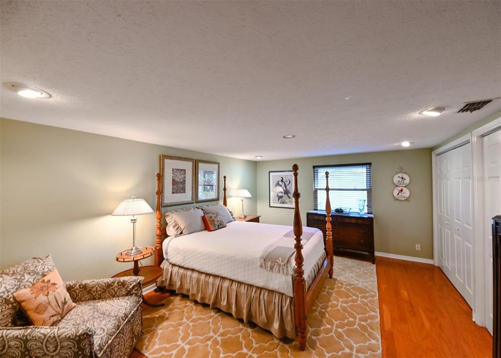 待售: $895,000 (4 贝兹, 2 浴室, 2954 平方英尺)