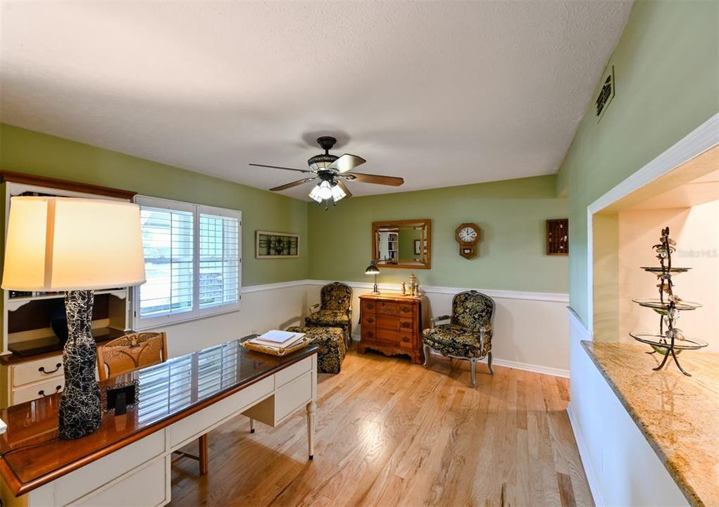 待售: $895,000 (4 贝兹, 2 浴室, 2954 平方英尺)