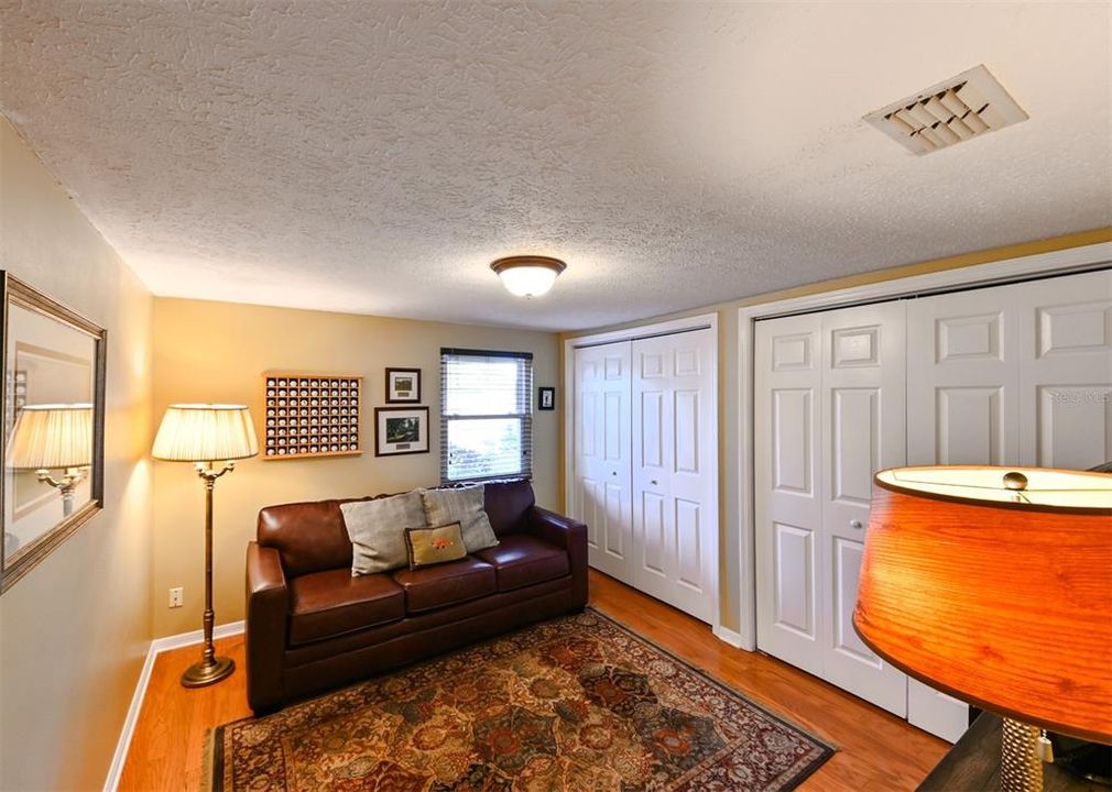 待售: $895,000 (4 贝兹, 2 浴室, 2954 平方英尺)