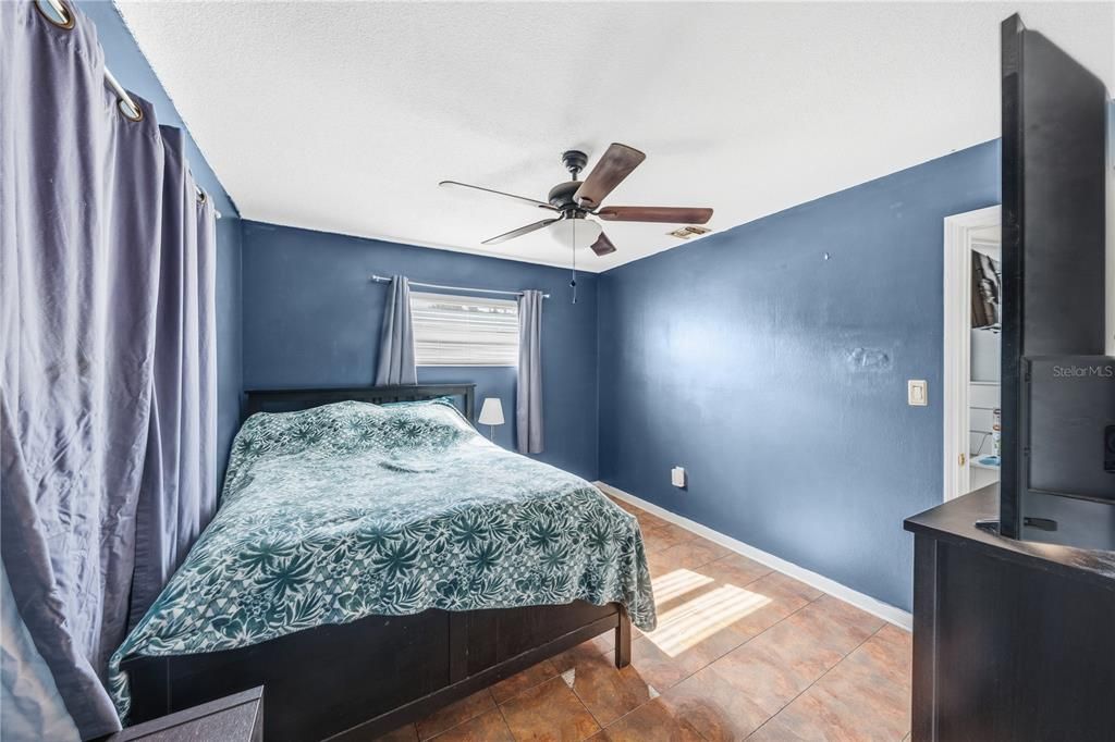 En Venta: $319,900 (4 camas, 2 baños, 1470 Pies cuadrados)