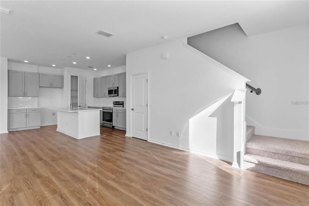 В аренду: $2,300 (3 спален, 2 ванн, 2160 Квадратных фут)