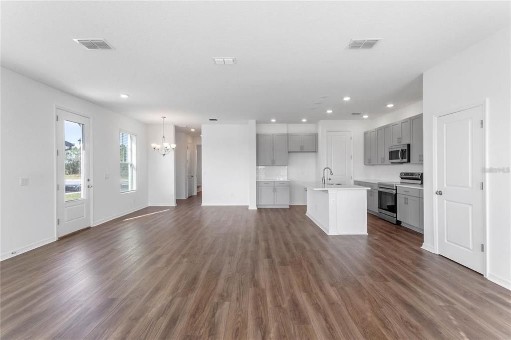 В аренду: $2,300 (3 спален, 2 ванн, 2160 Квадратных фут)