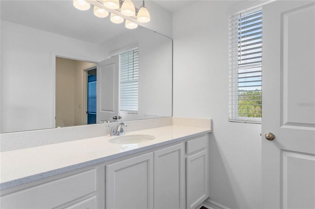 В аренду: $2,300 (3 спален, 2 ванн, 2160 Квадратных фут)