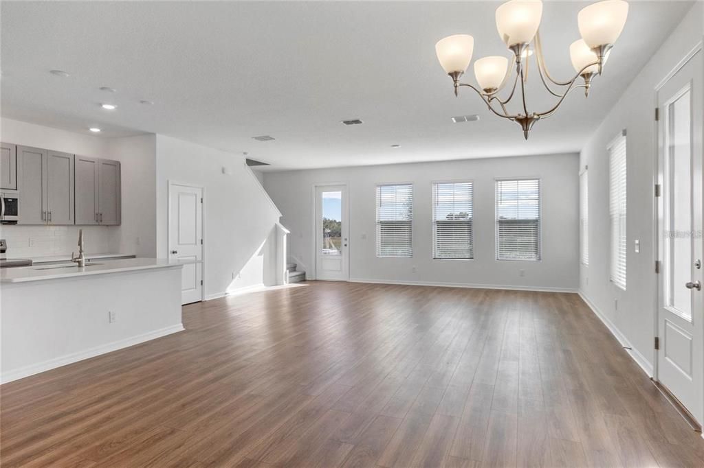 В аренду: $2,300 (3 спален, 2 ванн, 2160 Квадратных фут)