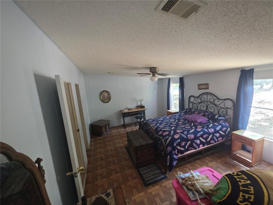 待售: $269,000 (3 贝兹, 2 浴室, 1839 平方英尺)