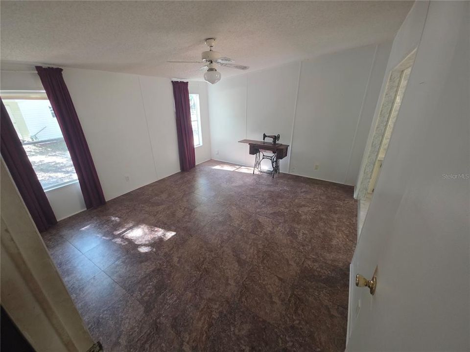 待售: $269,000 (3 贝兹, 2 浴室, 1839 平方英尺)