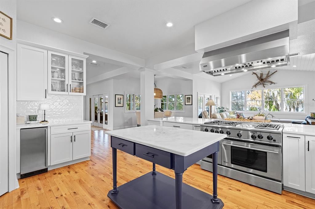 For Sale: $2,500,000 (4 beds, 3 baths, 3664 Square Feet)