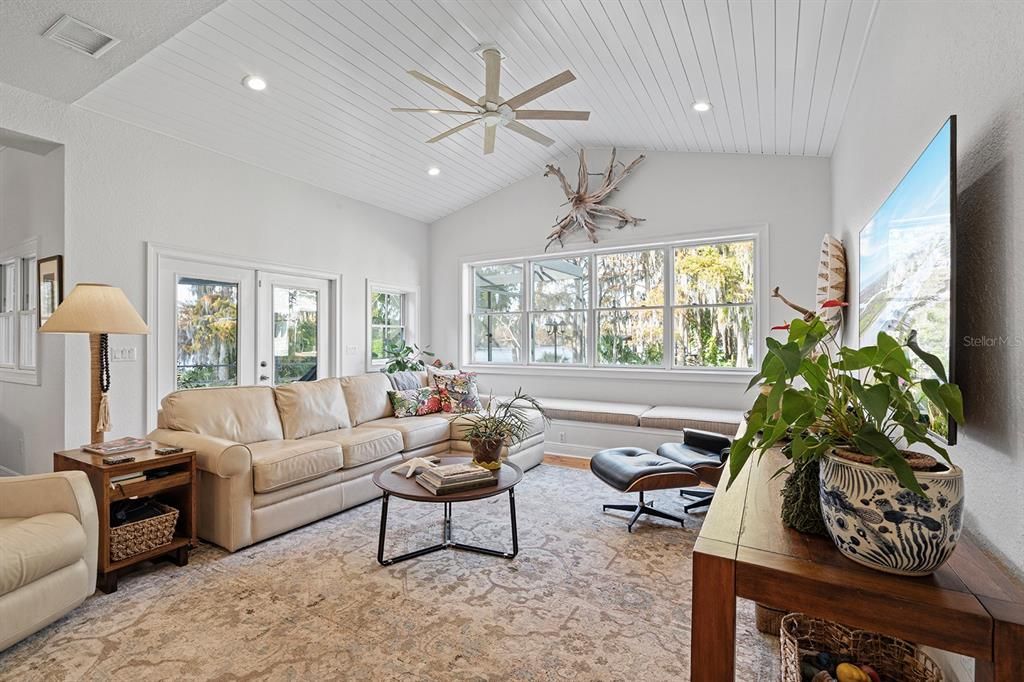 For Sale: $2,500,000 (4 beds, 3 baths, 3664 Square Feet)