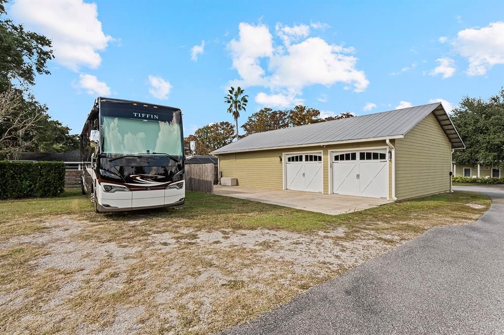 For Sale: $2,500,000 (4 beds, 3 baths, 3664 Square Feet)