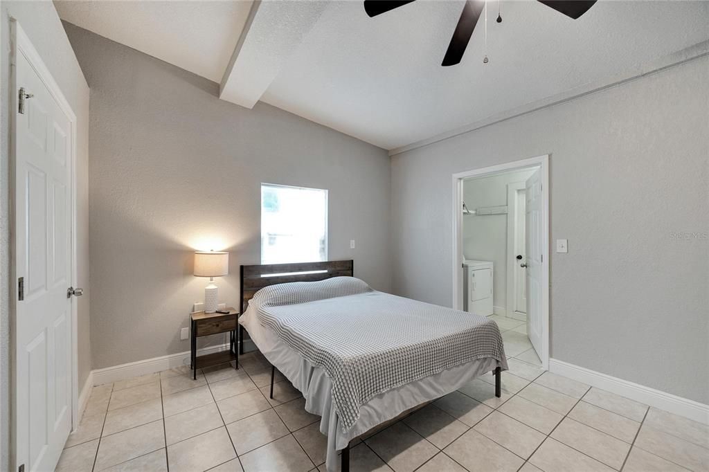 For Sale: $550,000 (4 beds, 0 baths, 1901 Square Feet)