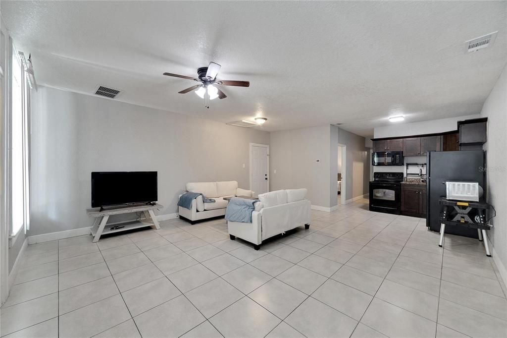 For Sale: $550,000 (4 beds, 0 baths, 1901 Square Feet)