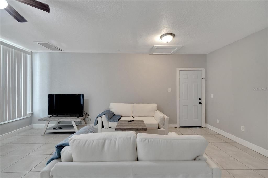 For Sale: $550,000 (4 beds, 0 baths, 1901 Square Feet)