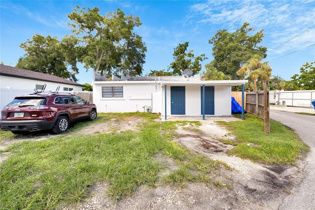 For Sale: $550,000 (4 beds, 0 baths, 1901 Square Feet)