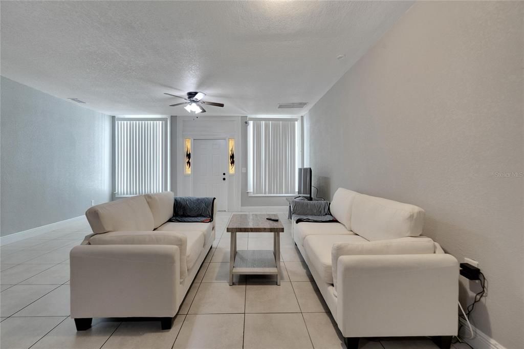 For Sale: $550,000 (4 beds, 0 baths, 1901 Square Feet)