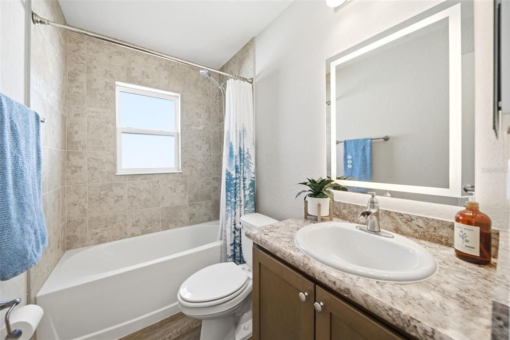 待售: $315,000 (4 贝兹, 2 浴室, 1819 平方英尺)