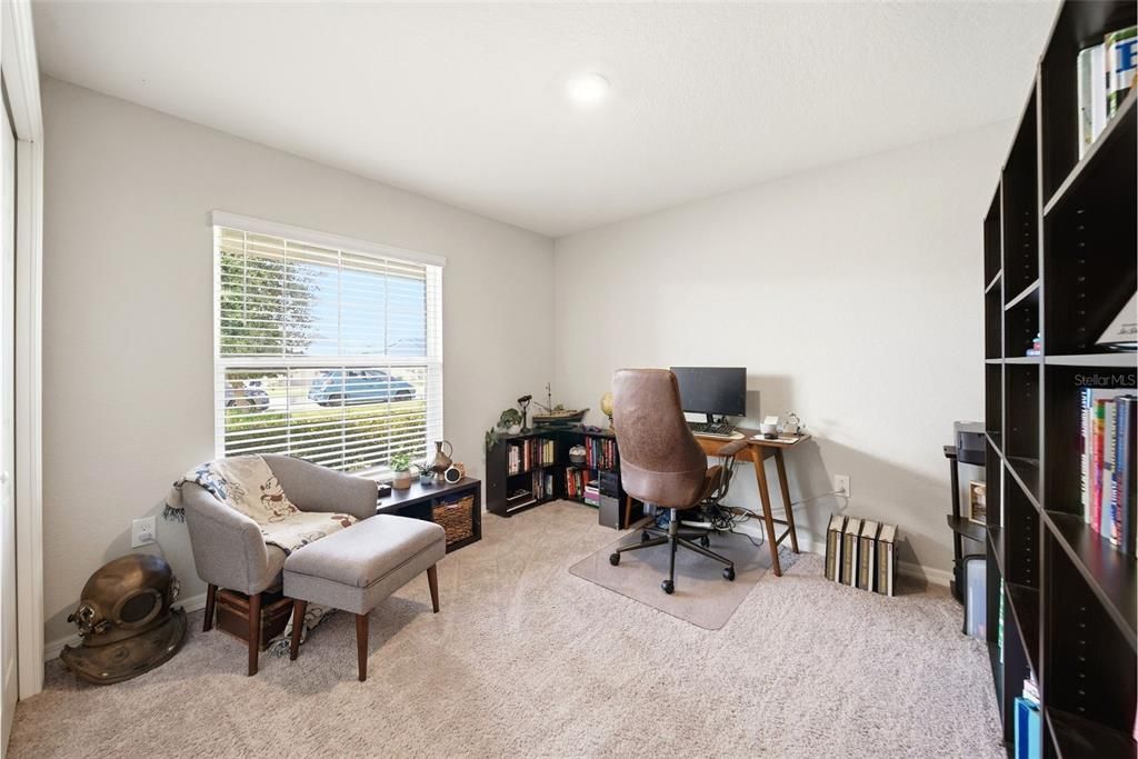 待售: $315,000 (4 贝兹, 2 浴室, 1819 平方英尺)