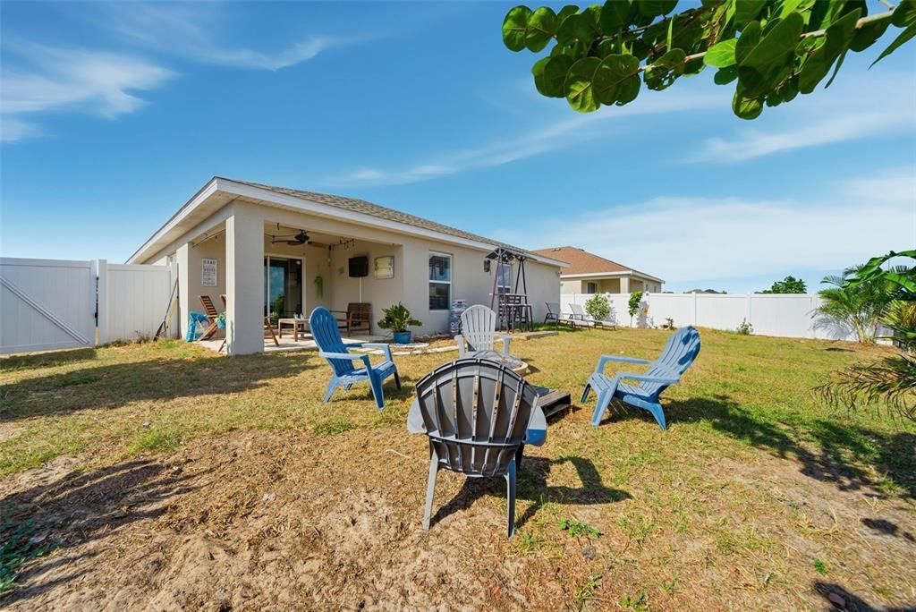 待售: $315,000 (4 贝兹, 2 浴室, 1819 平方英尺)