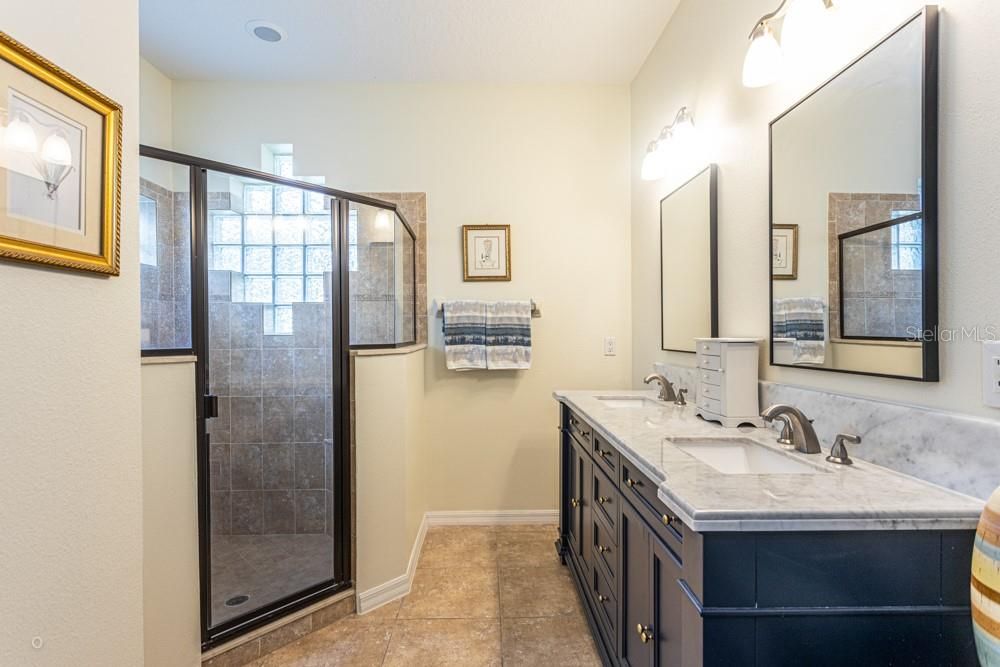 For Sale: $419,000 (2 beds, 2 baths, 1619 Square Feet)