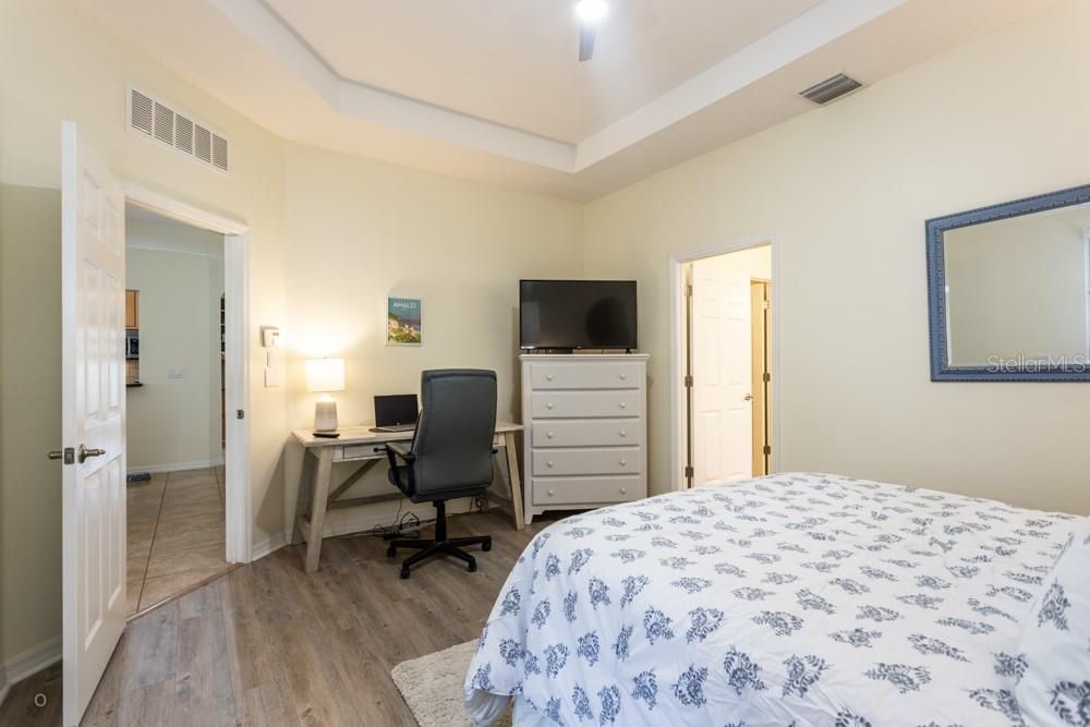 For Sale: $419,000 (2 beds, 2 baths, 1619 Square Feet)