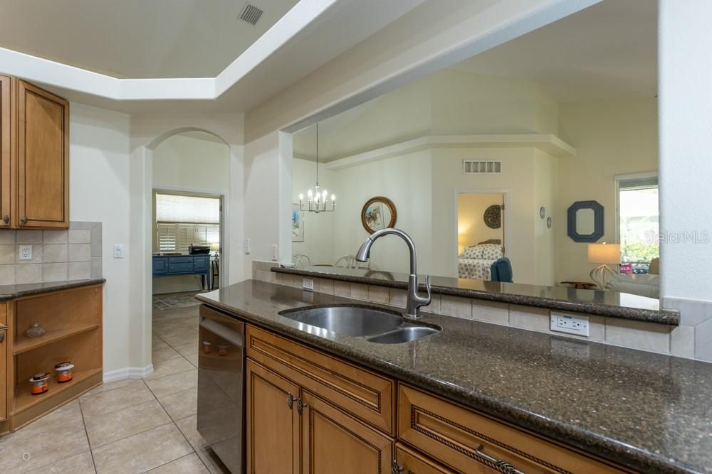 For Sale: $419,000 (2 beds, 2 baths, 1619 Square Feet)