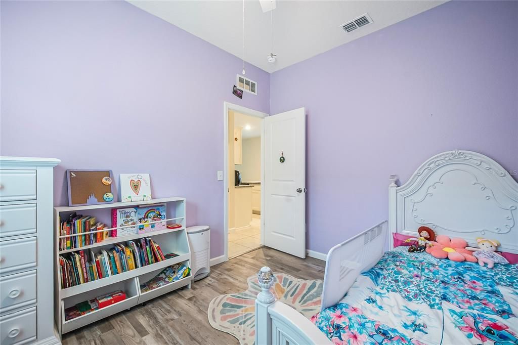 En Venta: $325,000 (3 camas, 2 baños, 1412 Pies cuadrados)