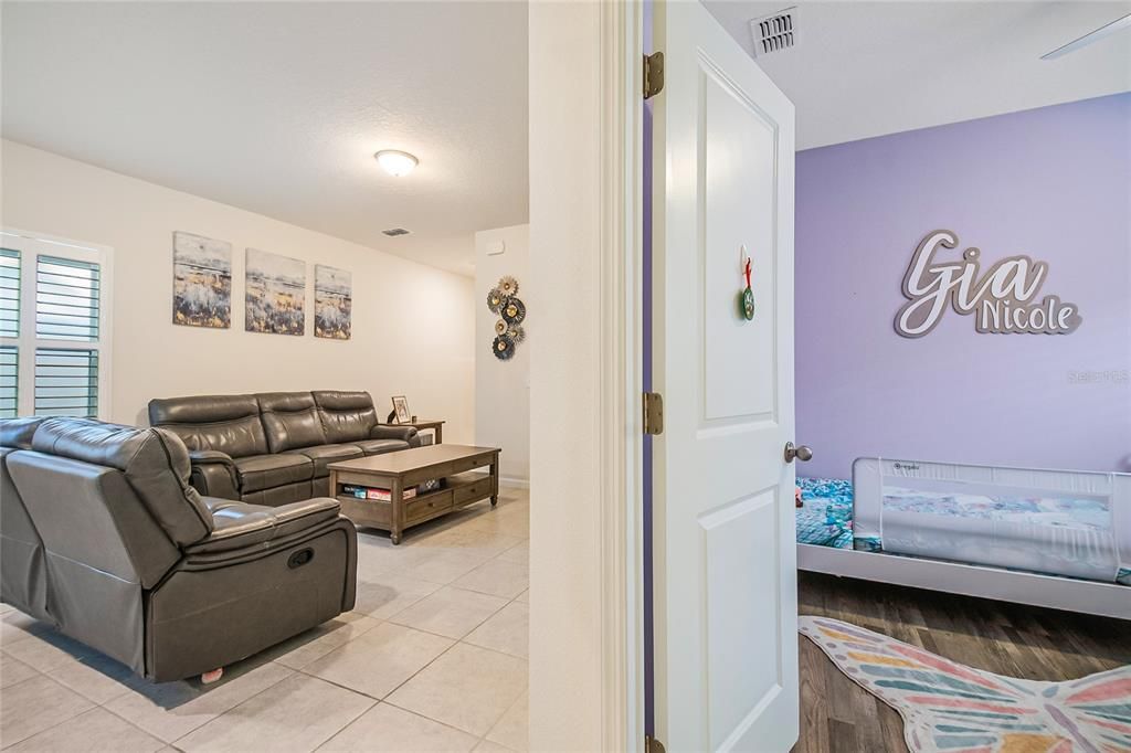 En Venta: $325,000 (3 camas, 2 baños, 1412 Pies cuadrados)