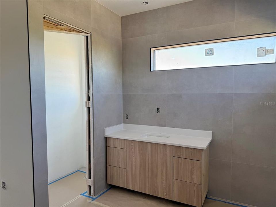 En Venta: $1,149,000 (4 camas, 4 baños, 2591 Pies cuadrados)