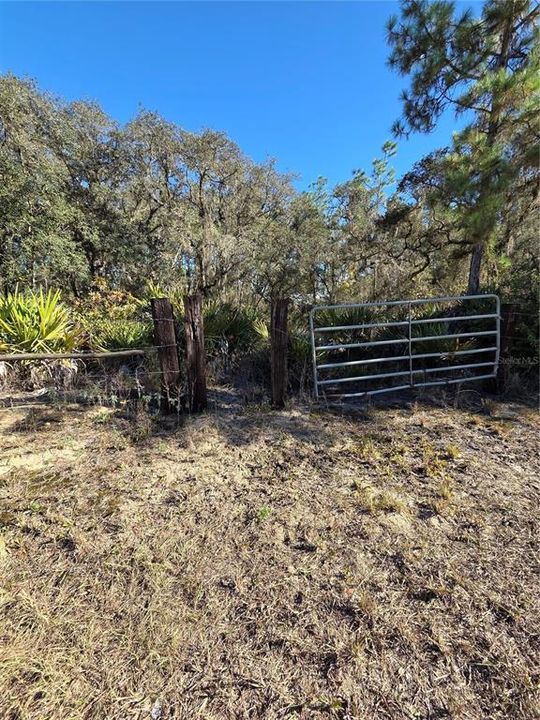 Под контрактом: $120,000 (7.24 acres)