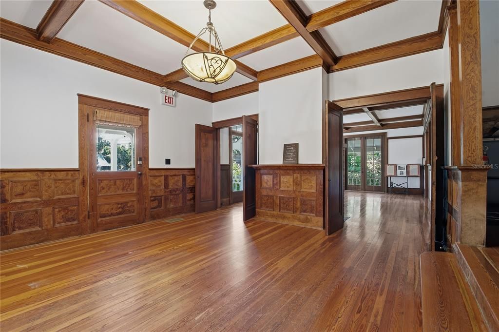 待售: $39,000 (0 贝兹, 0 浴室, 3300 平方英尺)