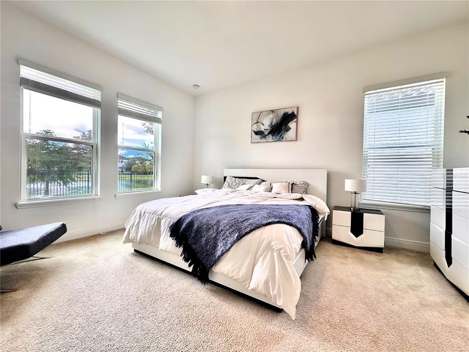 For Sale: $950,000 (5 beds, 3 baths, 3717 Square Feet)