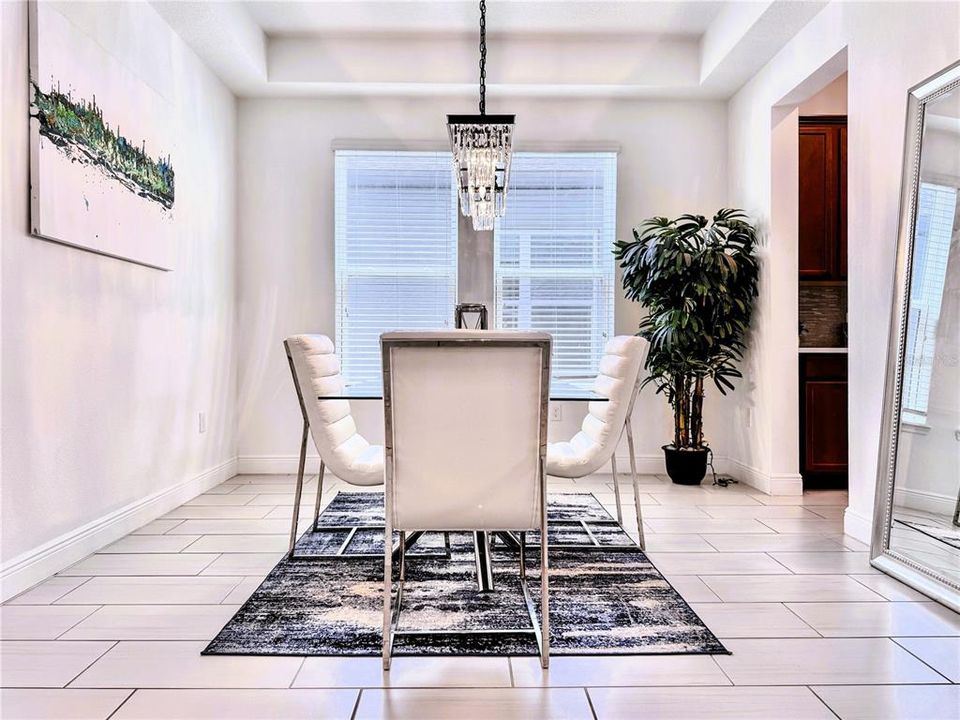 For Sale: $950,000 (5 beds, 3 baths, 3717 Square Feet)