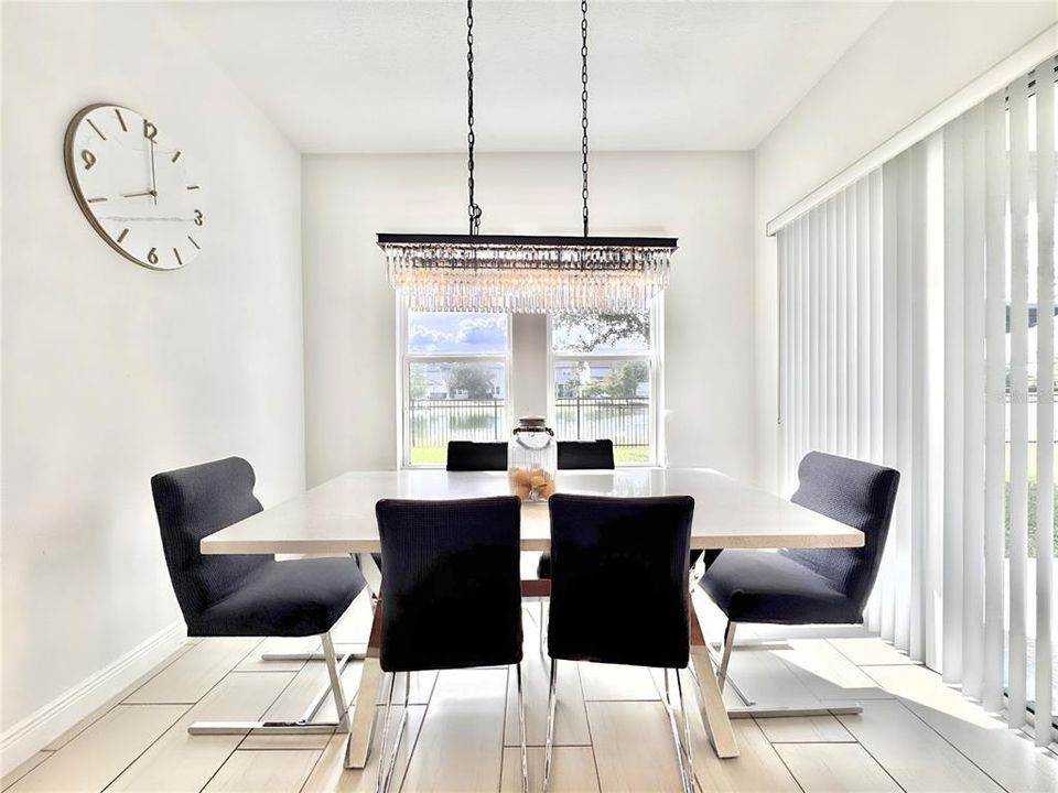 For Sale: $950,000 (5 beds, 3 baths, 3717 Square Feet)