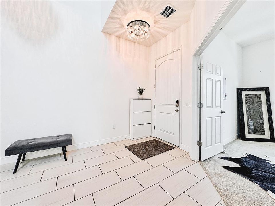 For Sale: $950,000 (5 beds, 3 baths, 3717 Square Feet)