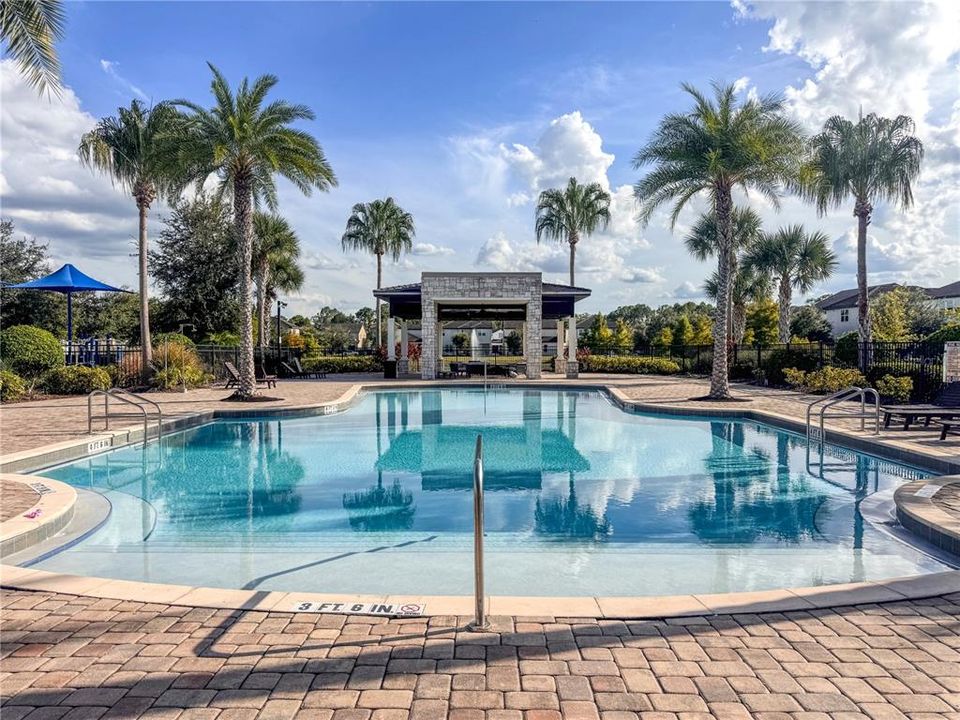 For Sale: $950,000 (5 beds, 3 baths, 3717 Square Feet)