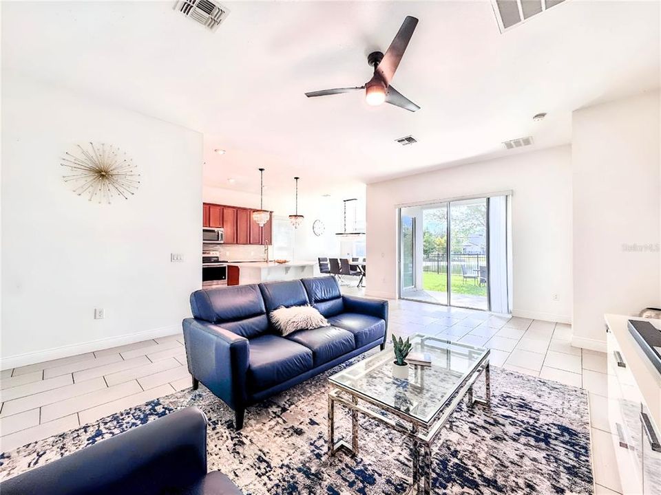 For Sale: $950,000 (5 beds, 3 baths, 3717 Square Feet)