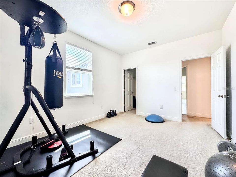 For Sale: $950,000 (5 beds, 3 baths, 3717 Square Feet)