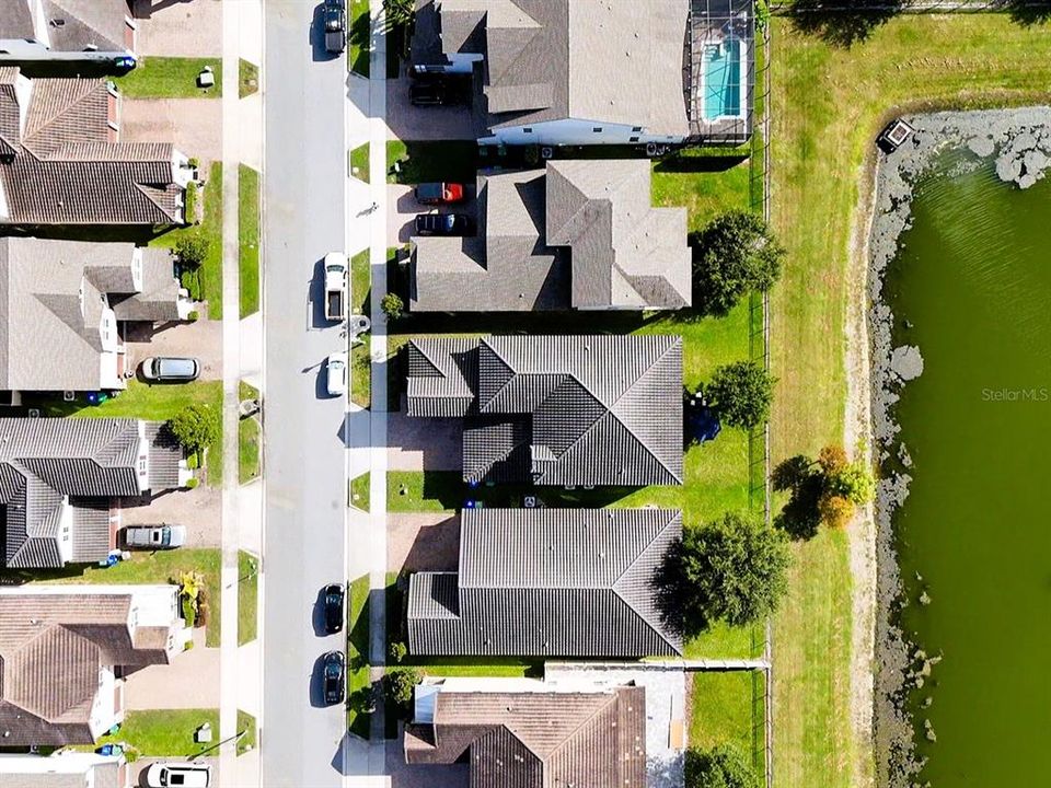 For Sale: $950,000 (5 beds, 3 baths, 3717 Square Feet)