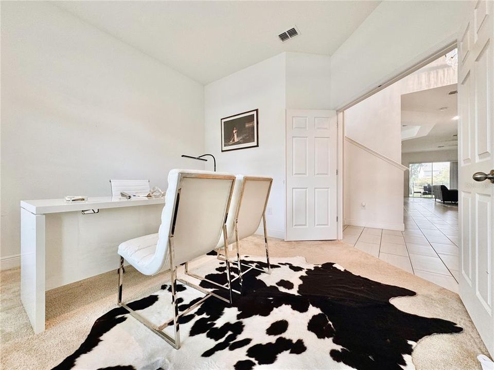 For Sale: $950,000 (5 beds, 3 baths, 3717 Square Feet)