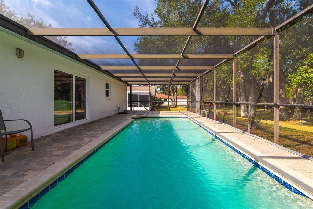 For Sale: $290,000 (3 beds, 2 baths, 1438 Square Feet)