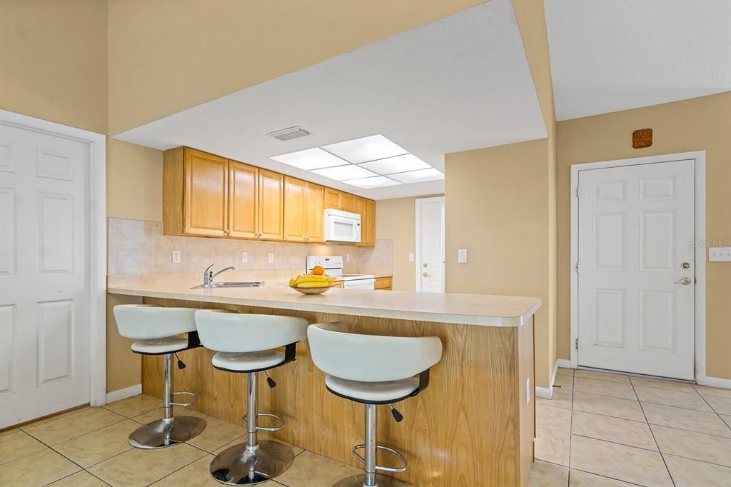 For Sale: $290,000 (3 beds, 2 baths, 1438 Square Feet)