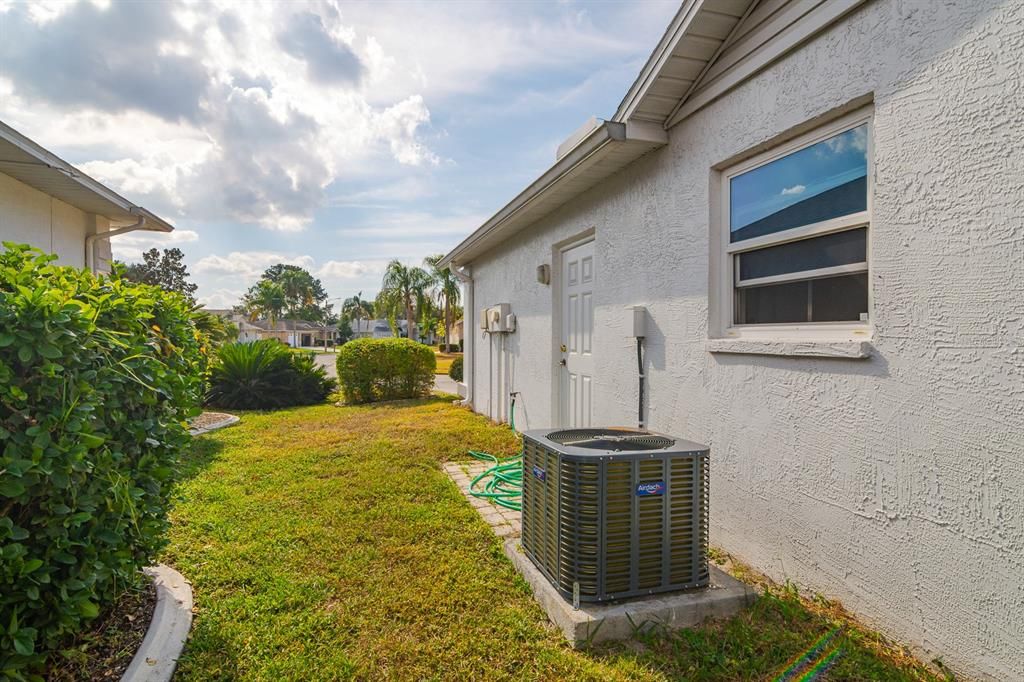 For Sale: $290,000 (3 beds, 2 baths, 1438 Square Feet)