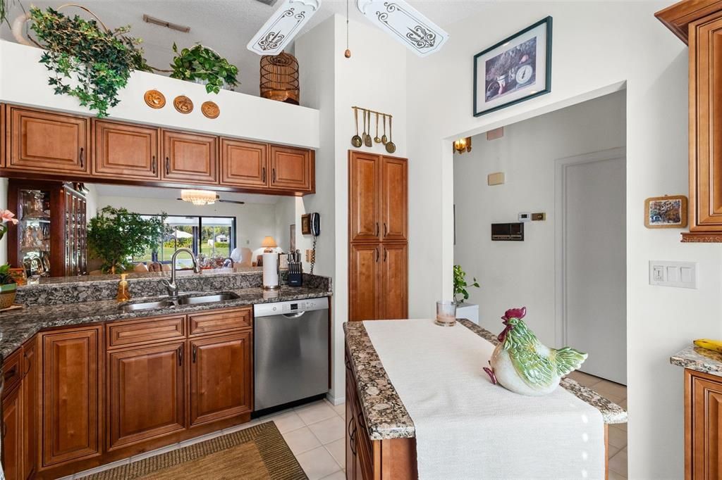 待售: $375,000 (3 贝兹, 2 浴室, 1493 平方英尺)